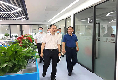 熱烈歡迎深圳市福田區(qū)領(lǐng)導(dǎo)蒞臨計通參觀指導(dǎo)